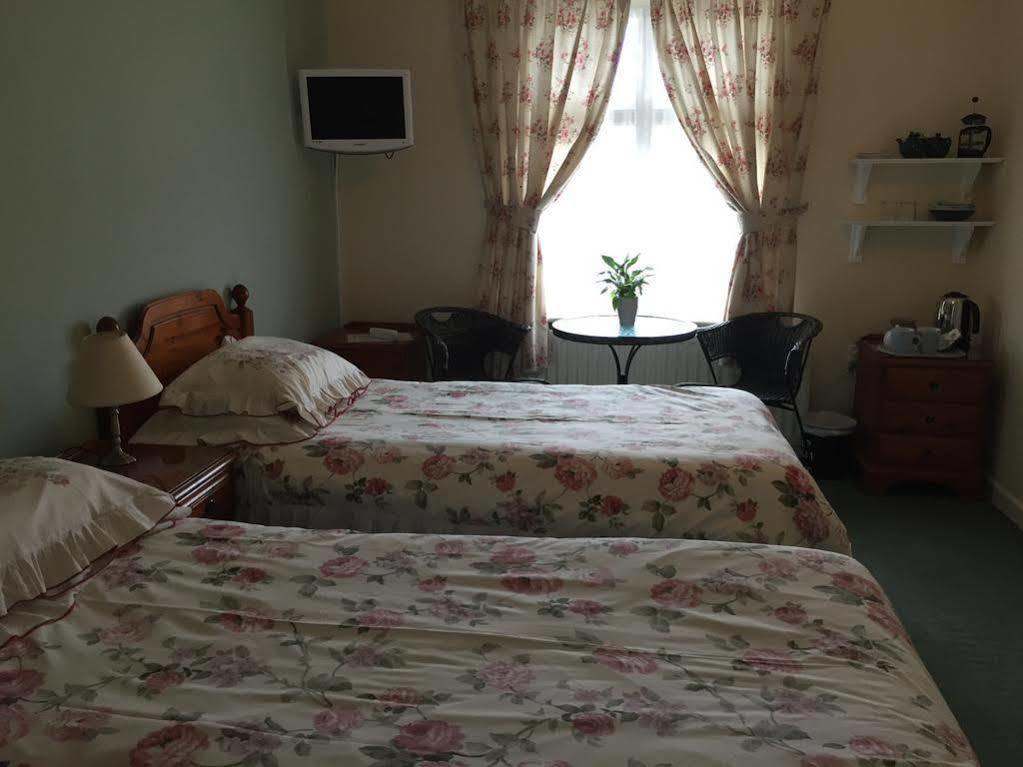 Railway Cottage Суонидж Екстериор снимка
