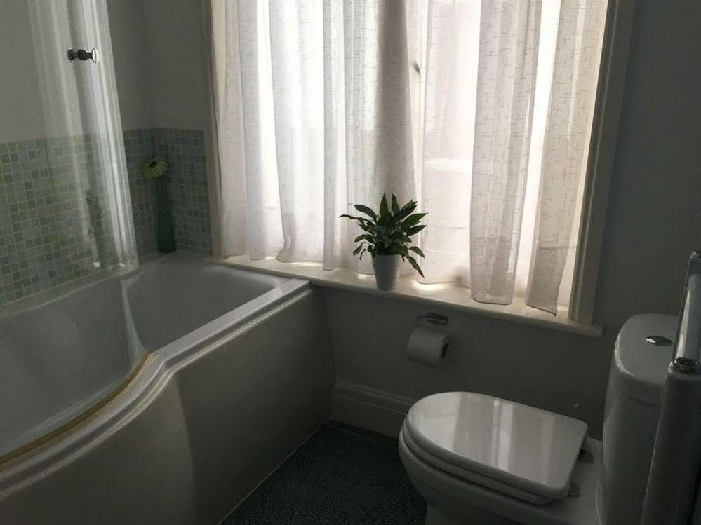 Railway Cottage Суонидж Екстериор снимка